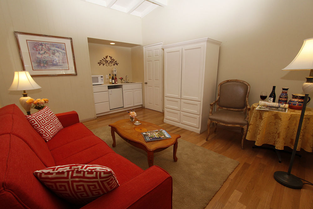 Meadowlark Inn โซลแวง ภายนอก รูปภาพ
